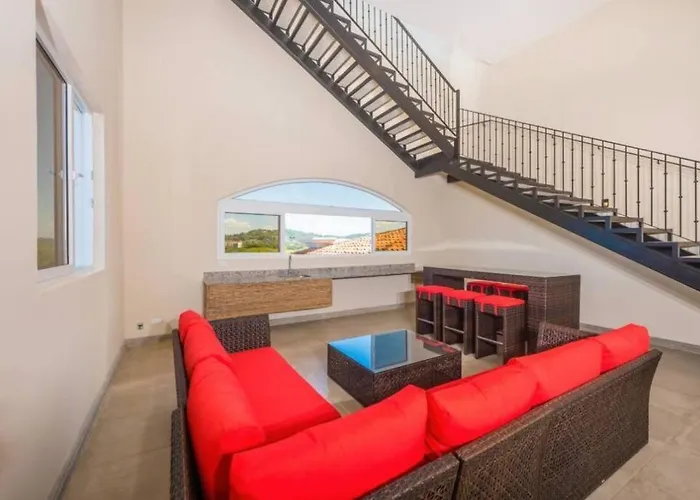 Pen16 Luxury 3bd In Excl Complex Apartment *