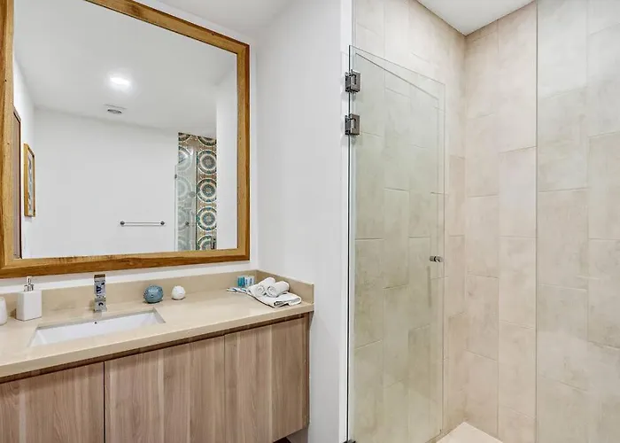 Pen16 Luxury 3bd In Excl Complex Apartment